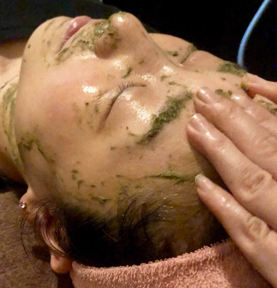 ハーブピーリング/facial